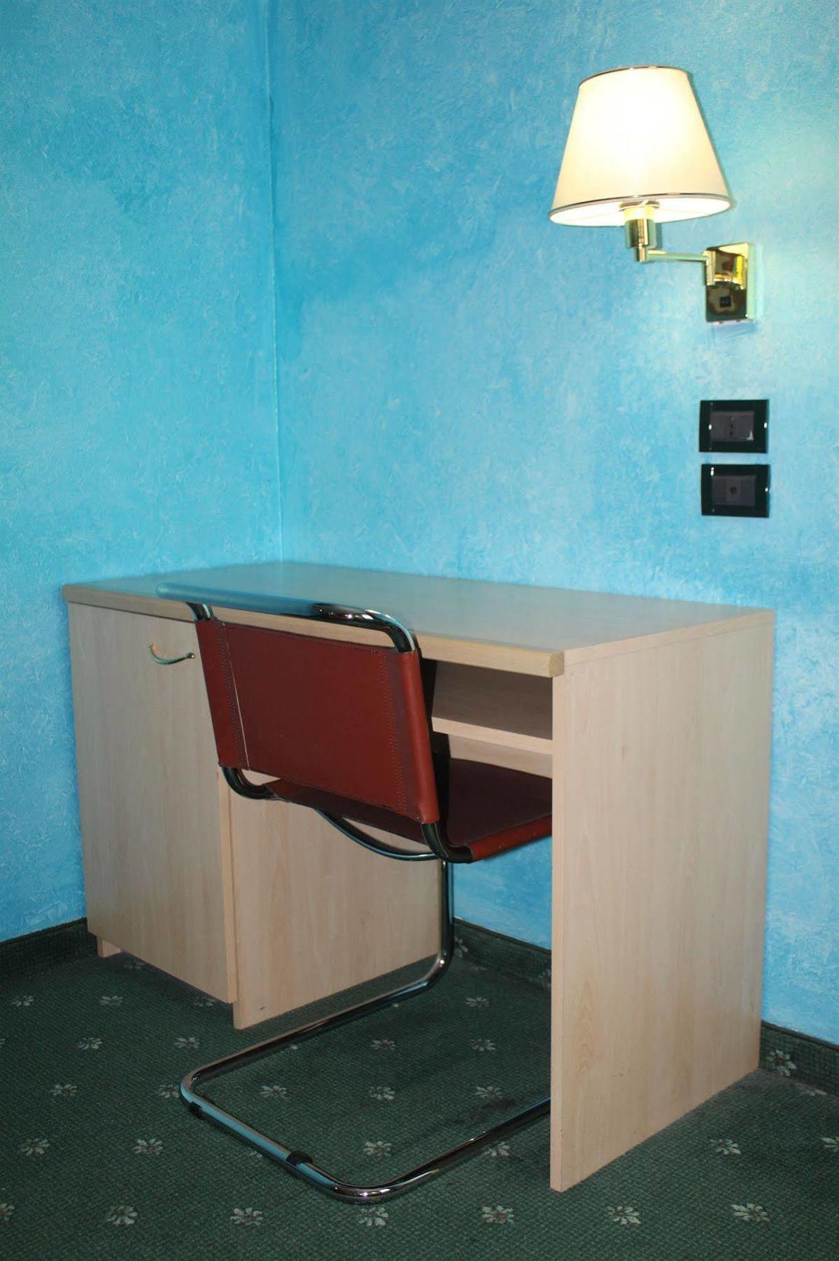 Ginosi Arizona Hotel Milan Extérieur photo