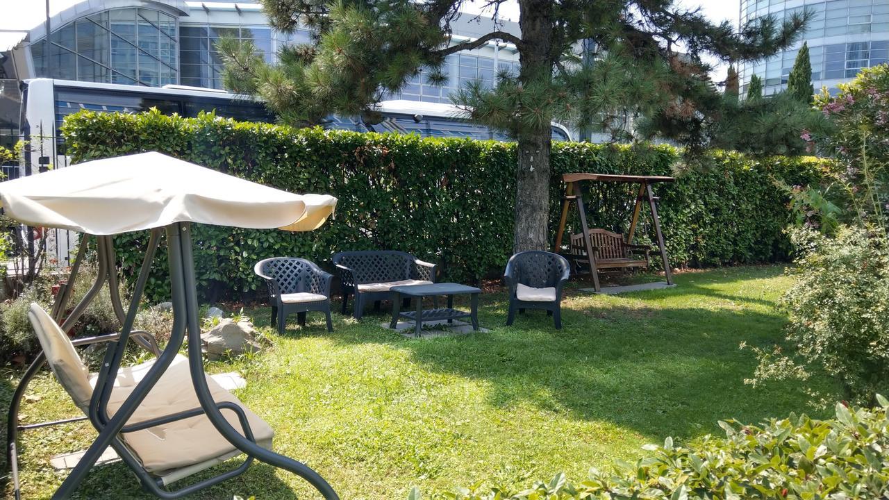 Ginosi Arizona Hotel Milan Extérieur photo