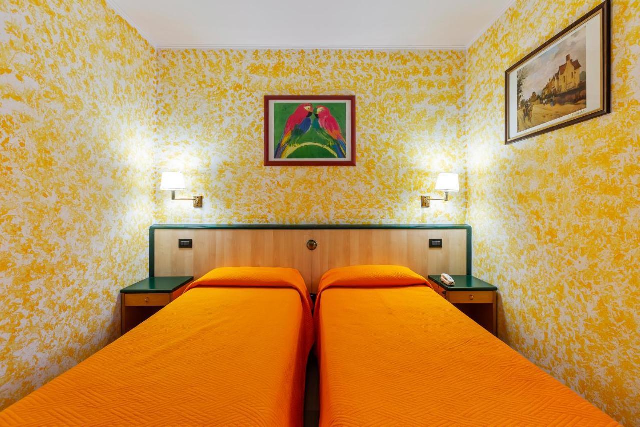 Ginosi Arizona Hotel Milan Extérieur photo