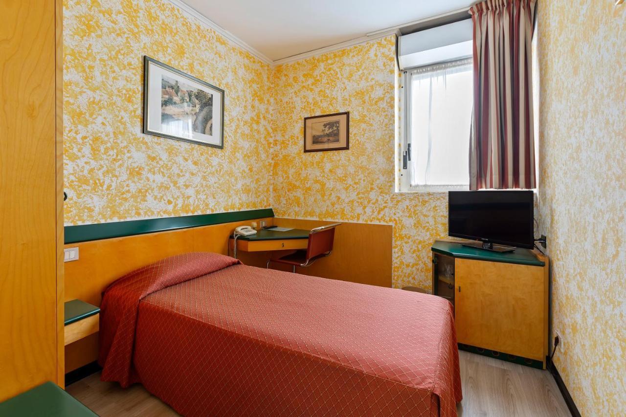 Ginosi Arizona Hotel Milan Extérieur photo