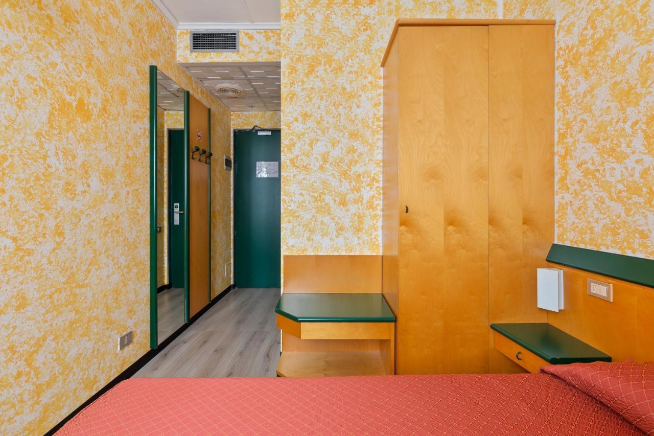 Ginosi Arizona Hotel Milan Extérieur photo