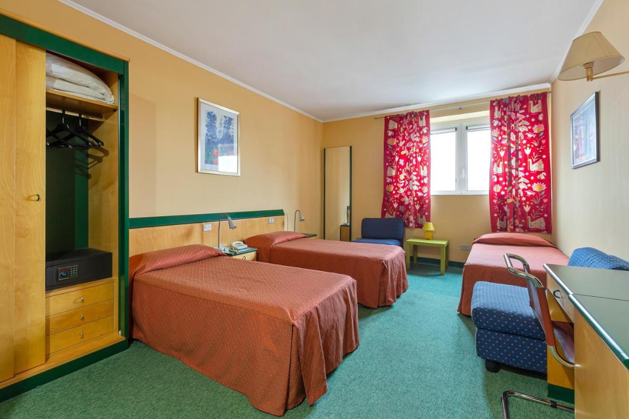 Ginosi Arizona Hotel Milan Extérieur photo