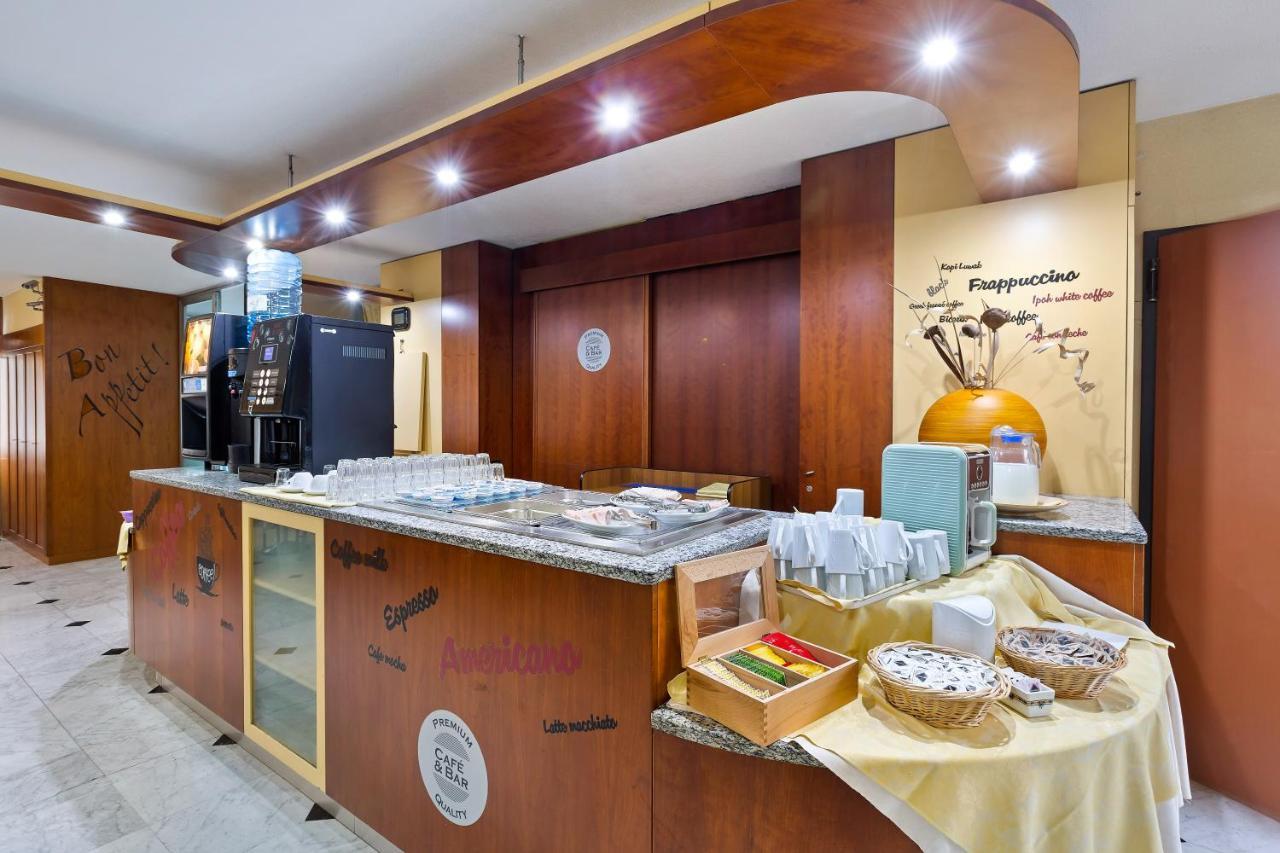 Ginosi Arizona Hotel Milan Extérieur photo
