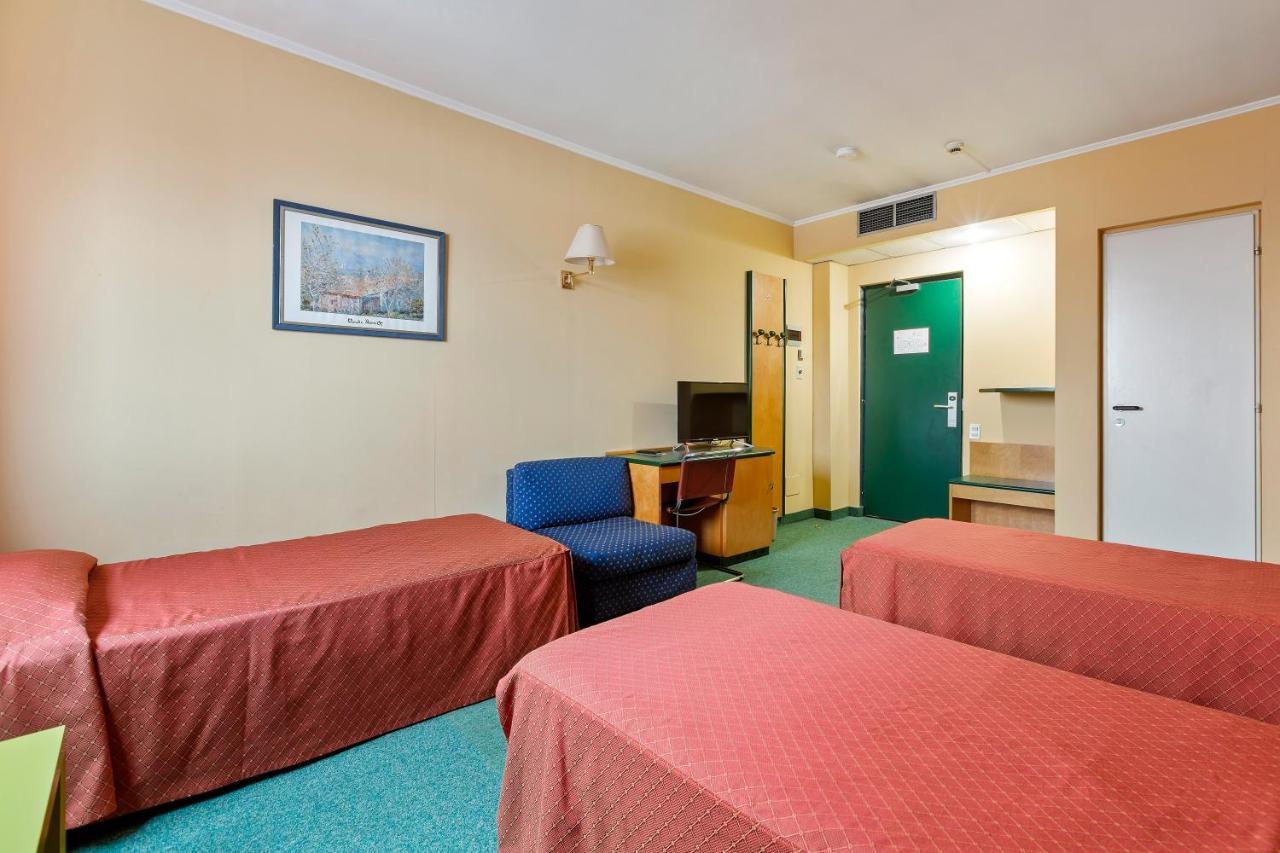 Ginosi Arizona Hotel Milan Extérieur photo