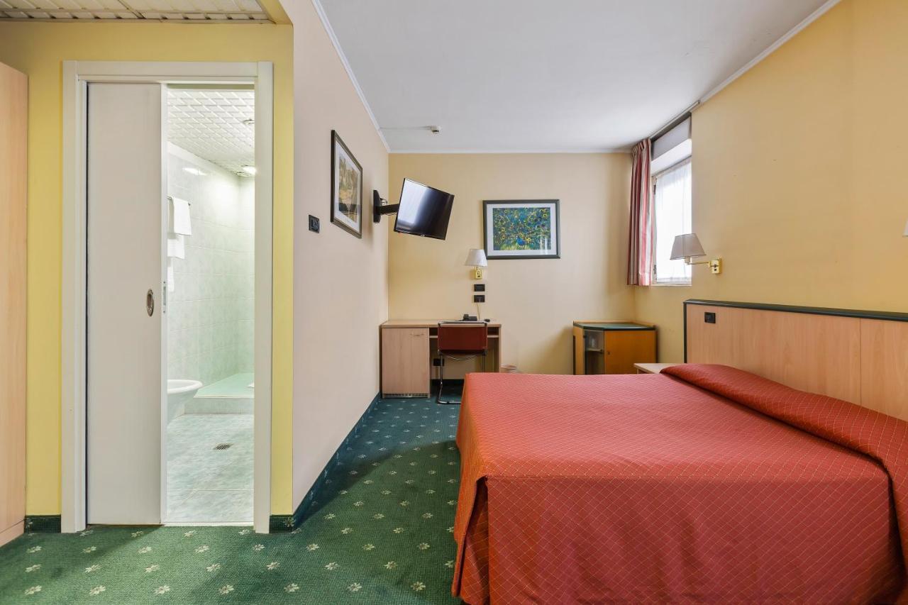 Ginosi Arizona Hotel Milan Extérieur photo